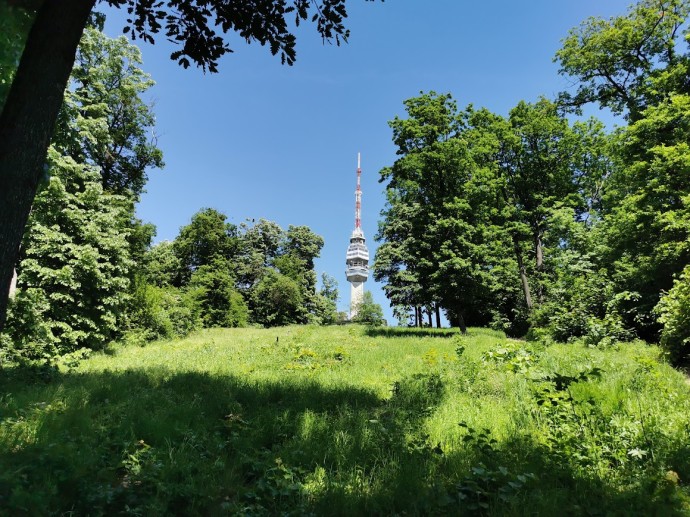 Телебашня Авала