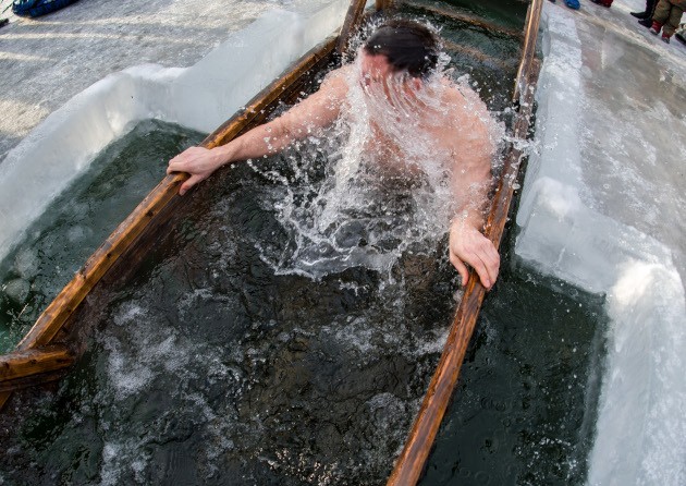 А вы купаетесь в проруби?